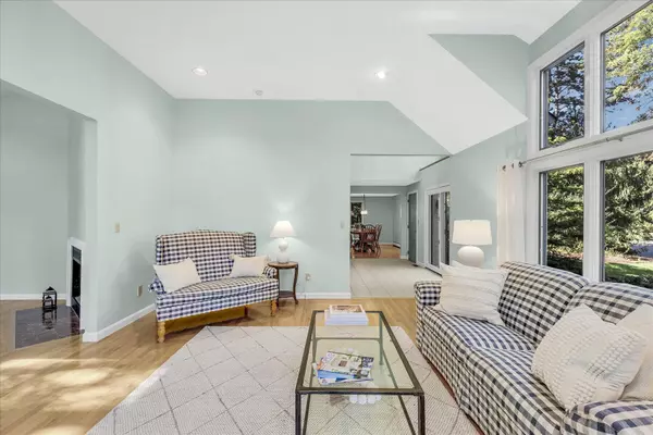 Mashpee, MA 02649,4 Florence Avenue