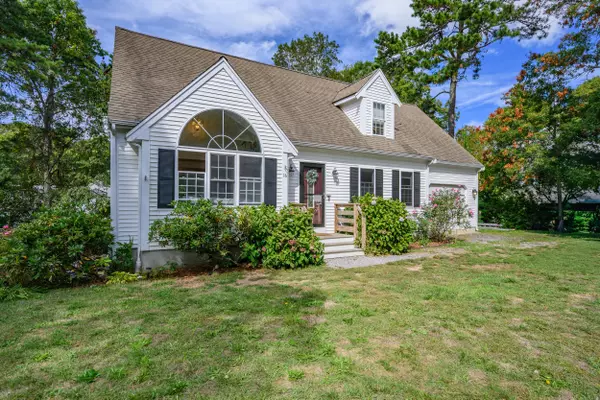 Mashpee, MA 02649,16 Balfour Lane