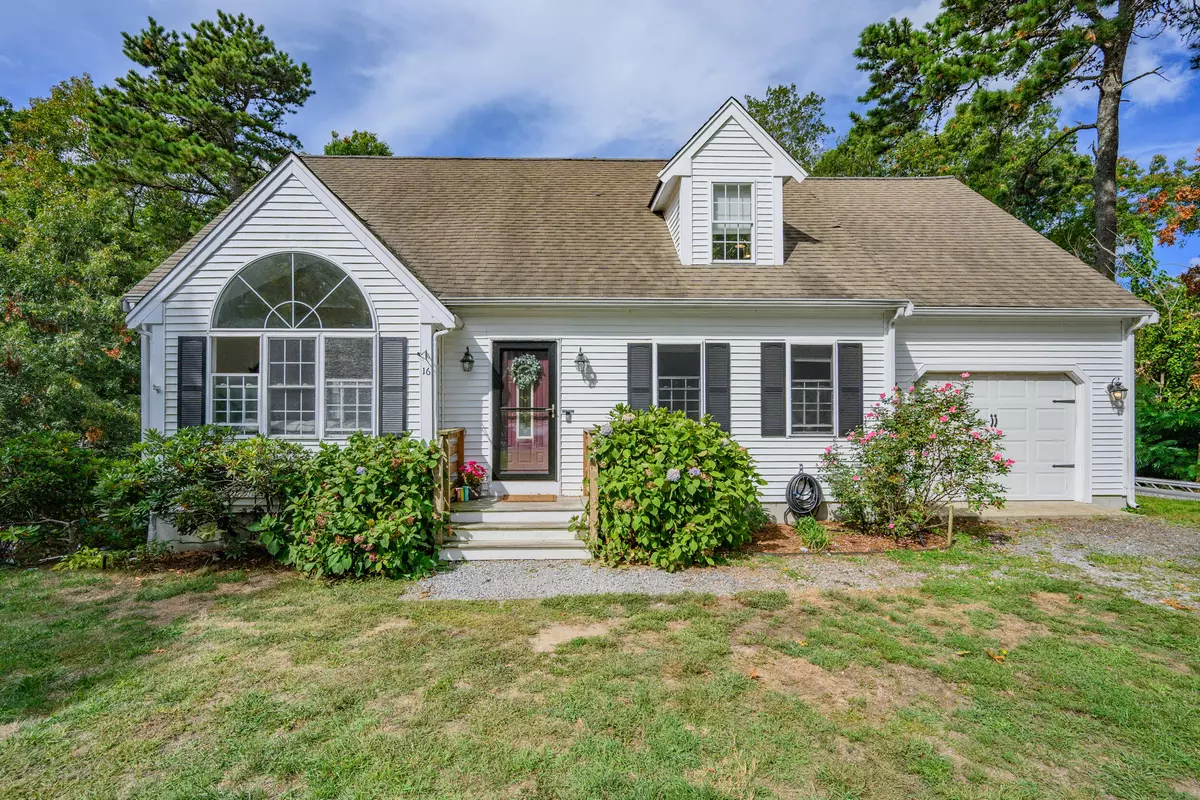 Mashpee, MA 02649,16 Balfour Lane