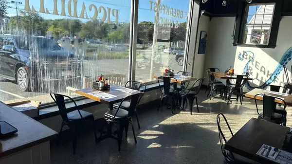 South Yarmouth, MA 02664,1105 Route 28