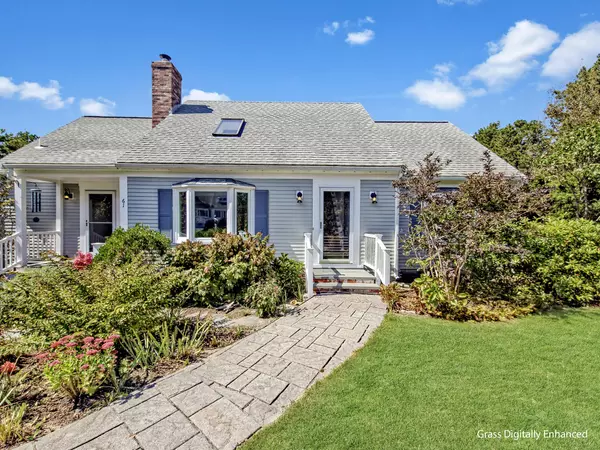 61 Wintergreen Road, Mashpee, MA 02649