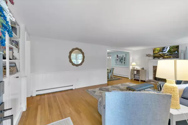 Yarmouth Port, MA 02675,4 Ebb Road