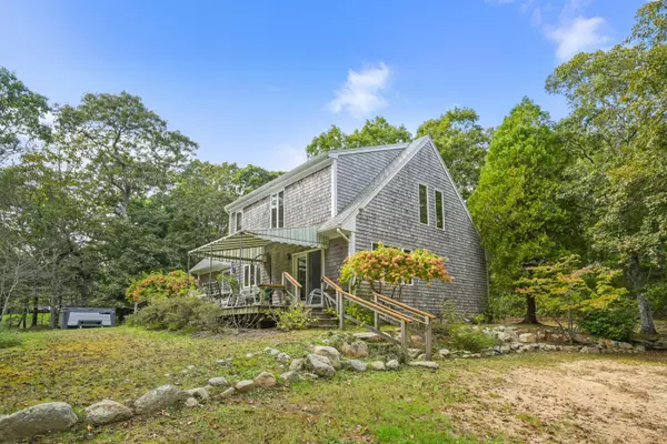 42 Hidden Village Road, West Tisbury, MA 02575