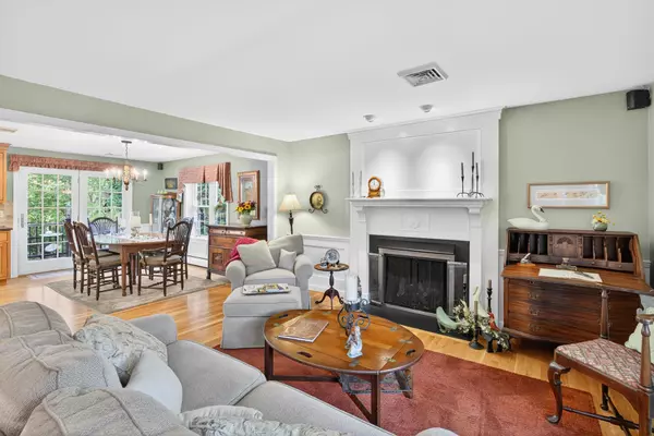 Yarmouth Port, MA 02675,8 Rowley Lane