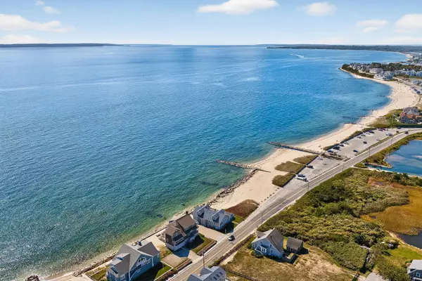 East Falmouth, MA 02536,61 Menauhant Road
