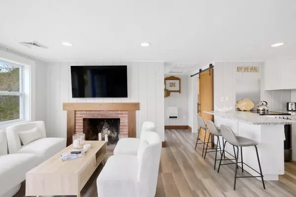 Chatham, MA 02633,20 Cedar Swamp Lane