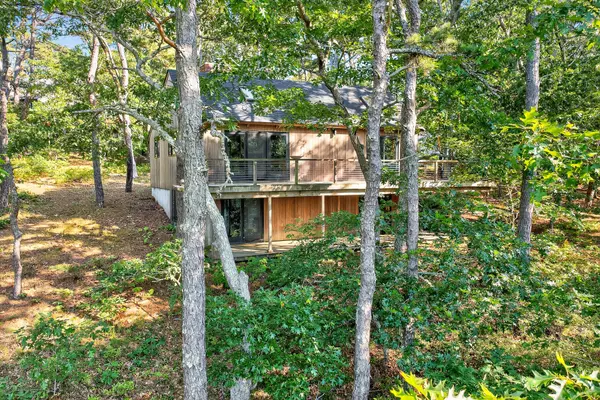 Wellfleet, MA 02667,90 Blue Heron Road