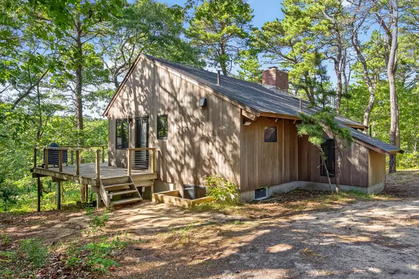 Wellfleet, MA 02667,90 Blue Heron Road