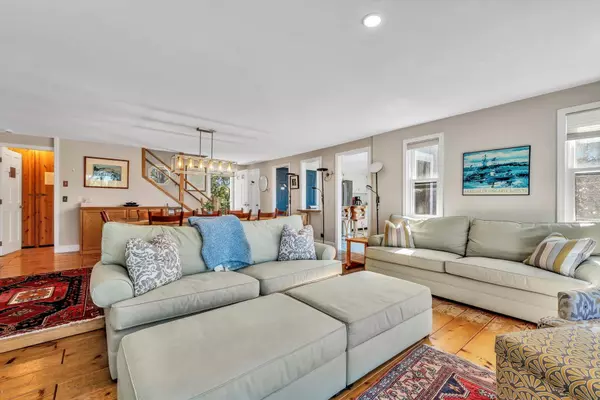Wellfleet, MA 02667,90 Ring Road