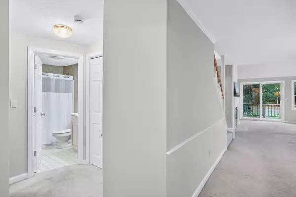 Yarmouth Port, MA 02675,28 Oak Glen Village