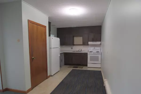 Dennis Port, MA 02639,166 Upper County Road #APT 1-4