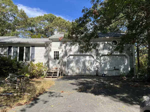 Mashpee, MA 02649,53 Woodland Avenue