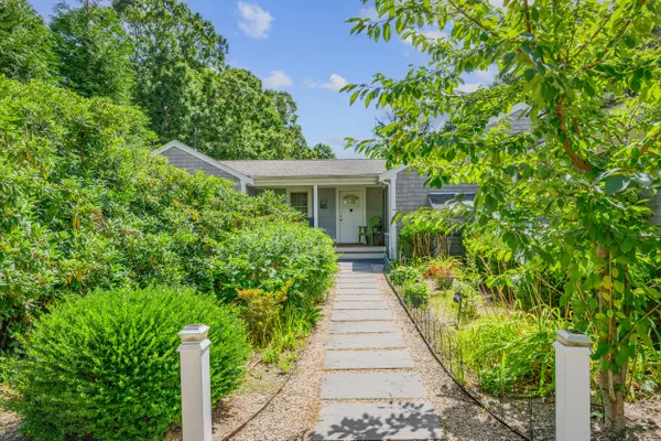 Eastham, MA 02642,45 Southeast Street