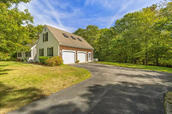 Dennis, MA 02638,31 Duck Pond Road