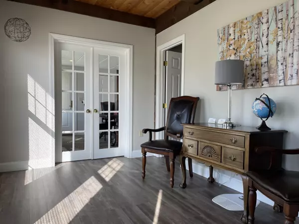 West Barnstable, MA 02668,1170 Main Street #4 & 5