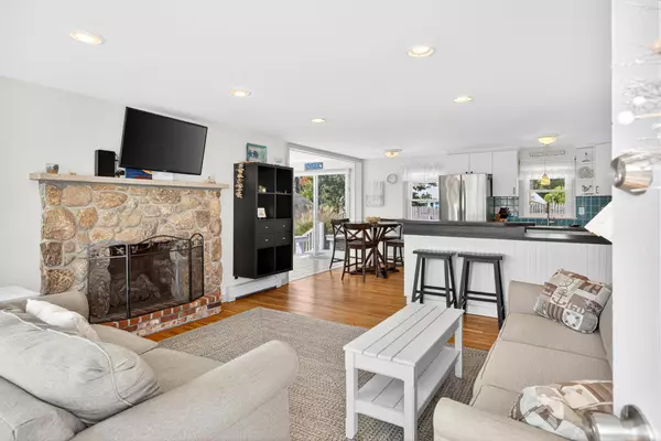 Dennis Port, MA 02639,31 Easy Street