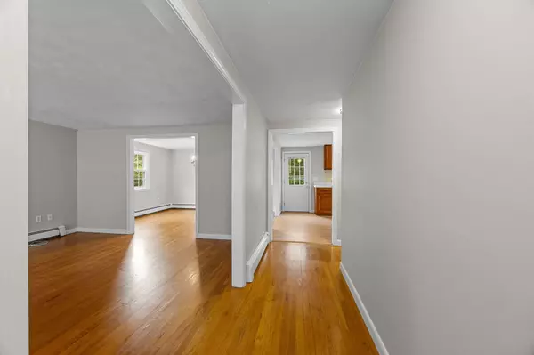 South Yarmouth, MA 02664,21 Green Way