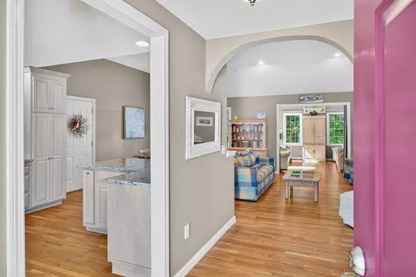 Harwich, MA 02645,3 Stephen Hopkins Road