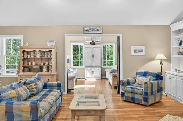 Harwich, MA 02645,3 Stephen Hopkins Road