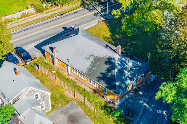 Centerville, MA 02632,627 S Main Street