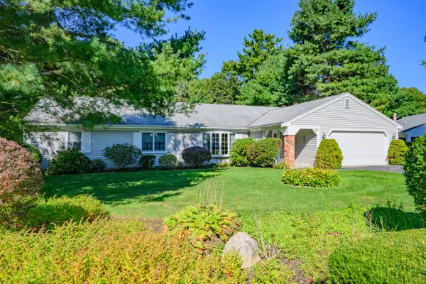Centerville, MA 02632,87 Foxglove Road