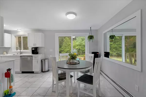 Pocasset, MA 02559,27 Avery Road