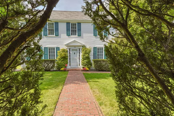 Cotuit, MA 02635,188 Ocean View Avenue