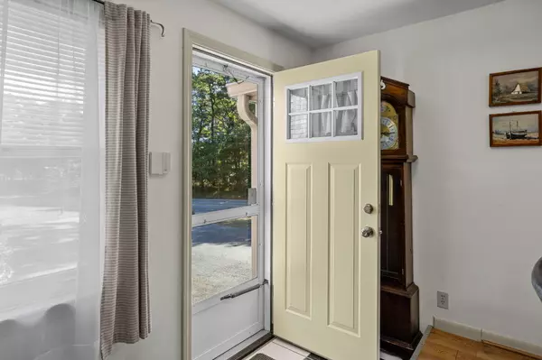 Hyannis, MA 02601,21 Brian Lane