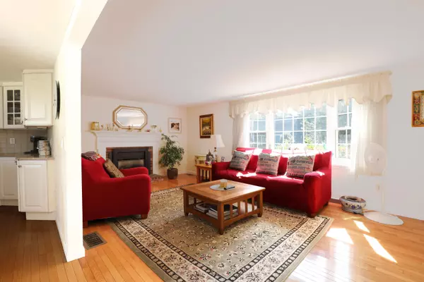 Dennis, MA 02638,10 Joanne Drive