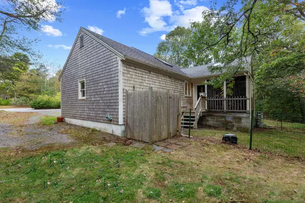 Harwich, MA 02645,11 Windjammer Road