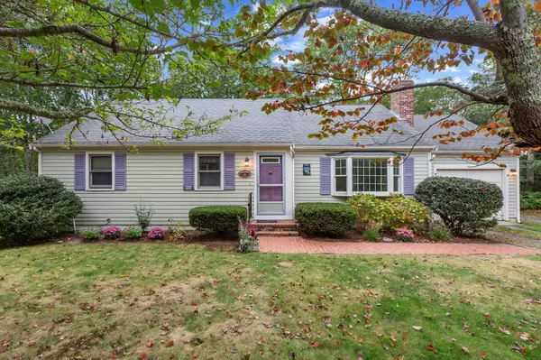 Harwich, MA 02645,11 Windjammer Road