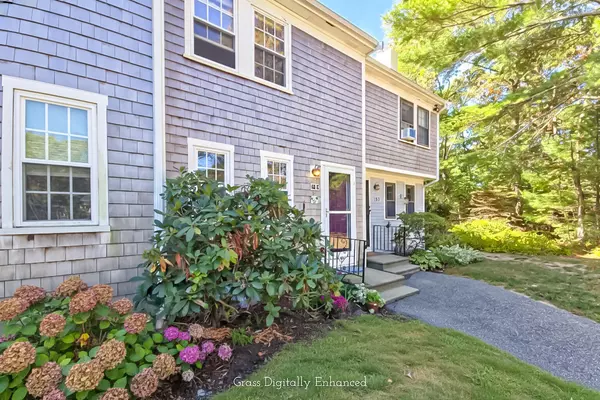 Mashpee, MA 02649,300 Falmouth Road #18E