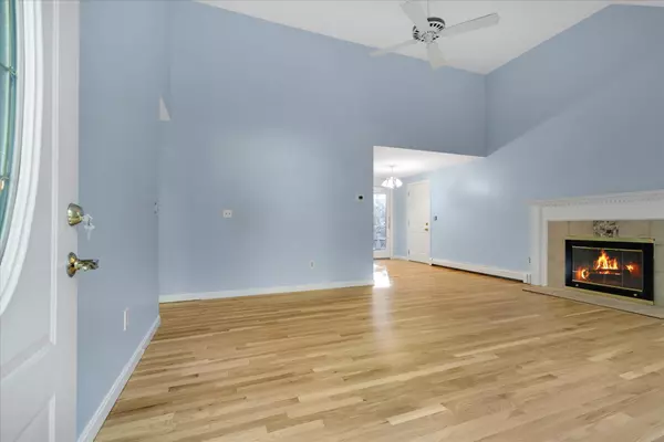 Osterville, MA 02655,369 Bumps River Road