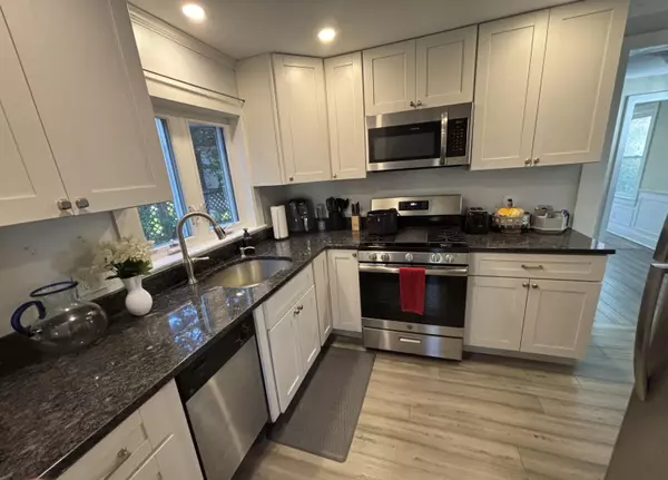 Centerville, MA 02632,576 Strawberry Hill Road