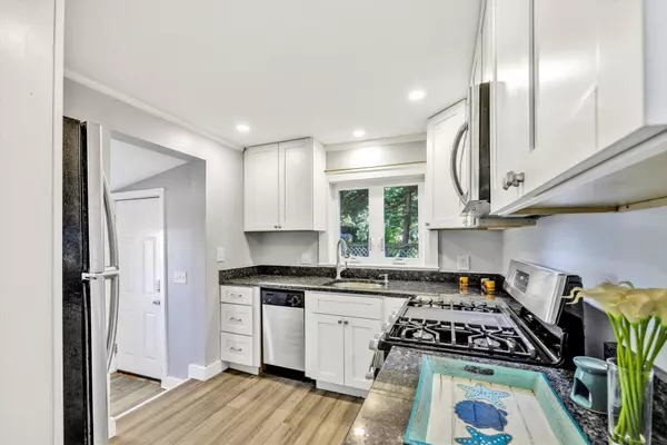 Centerville, MA 02632,576 Strawberry Hill Road