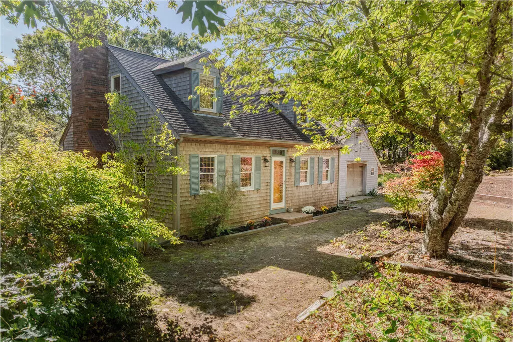 North Truro, MA 02652,18 Hopkins Way