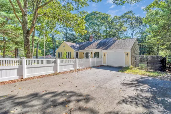 175 Old Post Road, Centerville, MA 02632