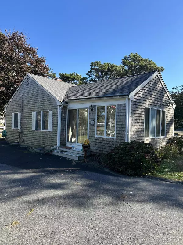 Hyannis, MA 02601,7 Delta Street