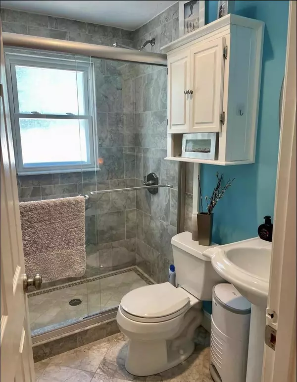 Cotuit, MA 02635,89 Eisenhower Drive