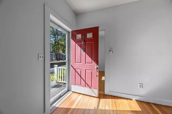 Osterville, MA 02655,3040 Falmouth Road #UNIT H