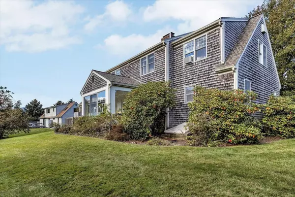 Orleans, MA 02653,11 Fox Ridge Drive