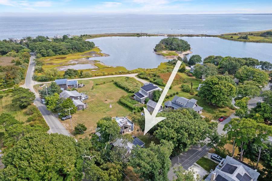 50 Canonicus Avenue, Oak Bluffs, MA 02557