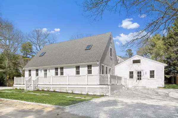 71 Netock Ave, Oak Bluffs, MA 02557