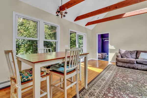 Cotuit, MA 02635,80 Curlew Way