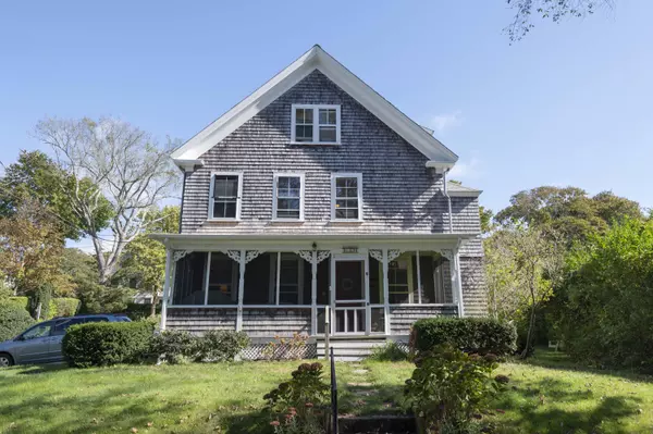 15 Bowditch Road, Falmouth, MA 02540