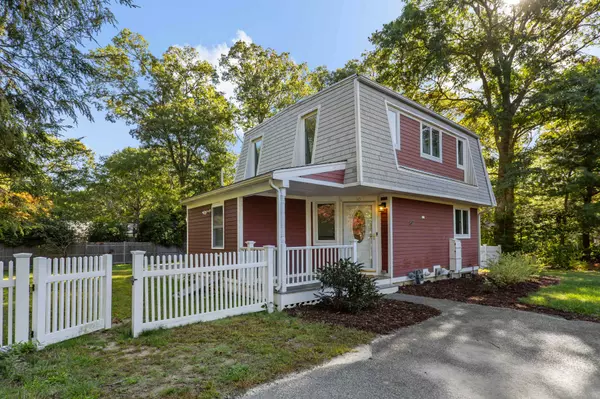 10 Briar Patch Lane, Mashpee, MA 02649