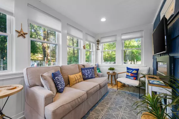 Truro, MA 02666,82 Shore Road #UNIT 8