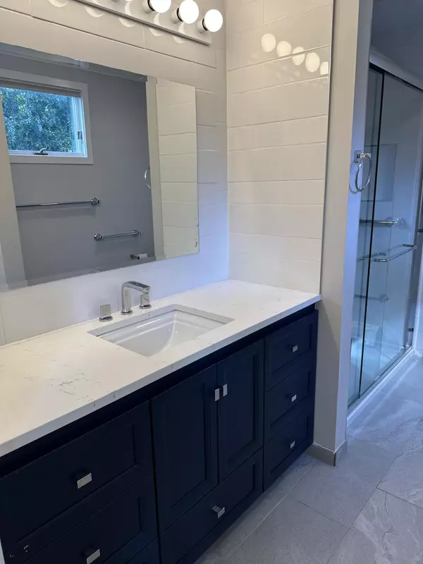 Falmouth, MA 02540,42 Hanson Circle