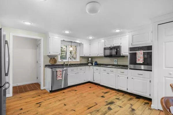 South Yarmouth, MA 02664,23 Fairwood Road