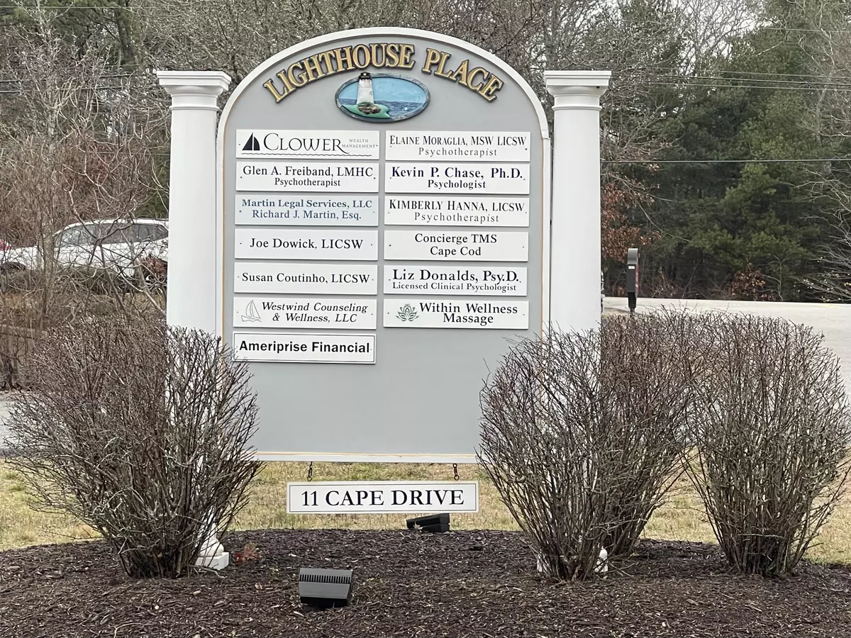 Mashpee, MA 02649,11 Cape Drive #2